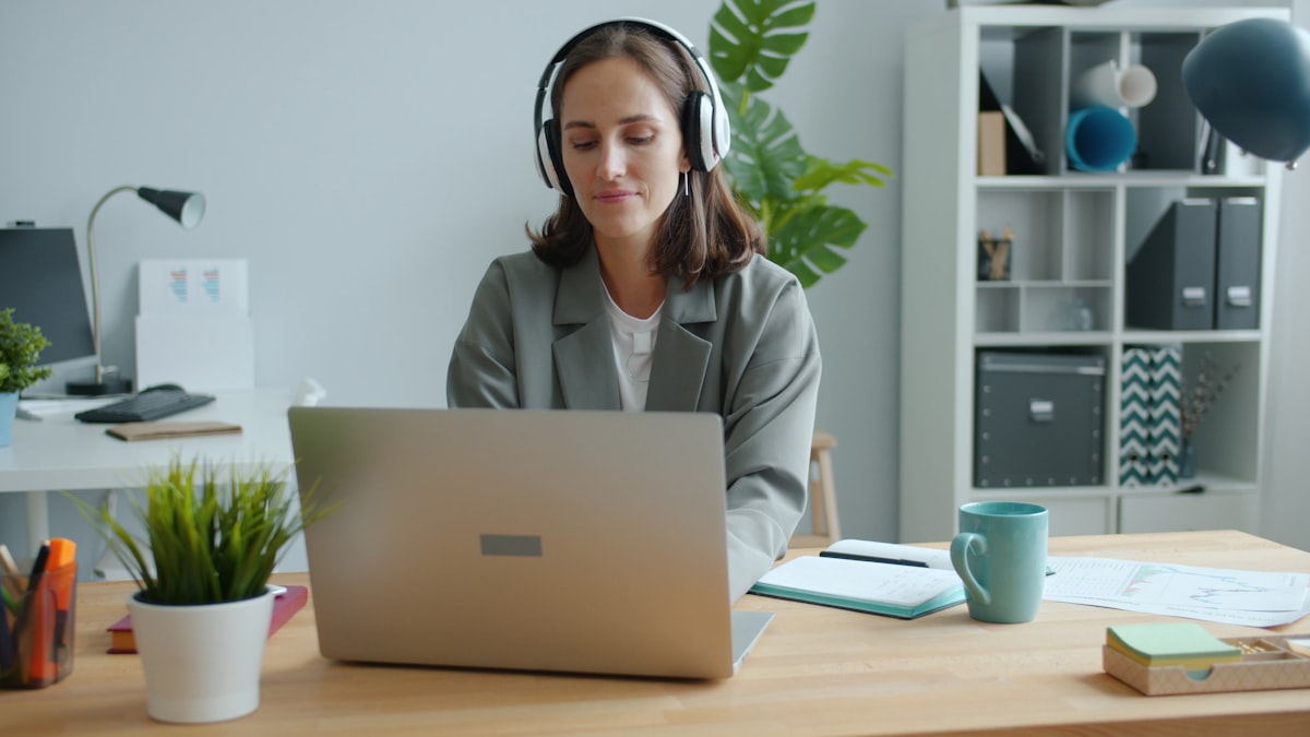 Job search and interview support for designers